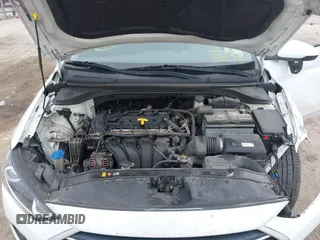 2017 Hyundai Elantra SE z VIN 5NPD84LF8HH162085, wystawiony jako IAAI lot #42153313 z przebiegiem 105 980 mil mil oraz . Historia ofert i sprzedaży dostępna na DreamBid. Obrazek 10.