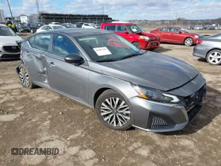 2025 Nissan Altima SV with VIN 1N4BL4DV5SN307334, listed as a IAAI auction lot 41685340 with 834 mi miles. Bid and sale history available at carsss.com. Image 1.