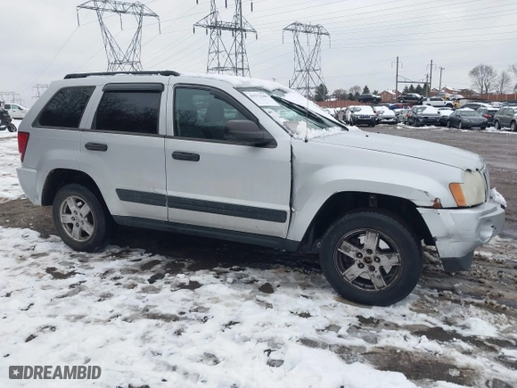 2006 Jeep Grand Cherokee Laredo with VIN 1J4GR48K86C315017, listed as a IAAI auction lot 41573109 with 224,127 mi miles. Bid and sale history available at carsss.com. Image 1.