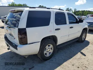 2007 Chevrolet Tahoe LS with VIN 1GNFC13J67R229517, listed as a Copart auction lot 55828505 with 220,034 mi miles and Clean title. Bid and sale history available at DreamBid. Image 3.