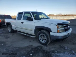 2006 Chevrolet Silverado 1500 LT1 with VIN 1GCEK19VX6Z194660, listed as a Copart auction lot 88922535 with 168,369 mi miles and Salvage Title. Bid and sale history available at carsss.com. Image 4.