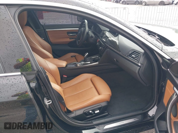 2017 BMW 4 Series 430i z VIN WBA4F7C50HG786608, wystawiony jako IAAI lot #42125231 z przebiegiem 111 665 mil mil oraz . Historia ofert i sprzedaży dostępna na DreamBid. Obrazek 5.