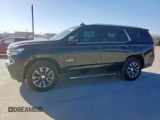 2022 Chevrolet Tahoe LT z VIN 1GNSCNKD4NR355700, wystawiony jako Copart lot #48559415 z przebiegiem 48 732 mil mil oraz Czysty tytuł • Clean title. Historia ofert i sprzedaży dostępna na DreamBid. Obrazek 1.