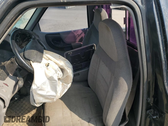 1996 Ford Ranger XL z VIN 1FTCR10A1TPA94371, wystawiony jako Copart lot #58902745 z przebiegiem 251 304 mil mil oraz Szkoda całkowita • Salvage title. Historia ofert i sprzedaży dostępna na DreamBid. Obrazek 10.