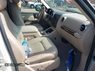 2006 Ford Expedition Limited with VIN 1FMFU20546UA63725, listed as a IAAI auction lot 41782143 with 1 mi miles. Bid and sale history available at carsss.com. Image 5.