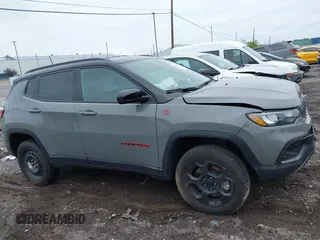 2023 Jeep Compass Trailhawk with VIN 3C4NJDDNXPT562694, listed as a IAAI auction lot 42370873 with 21,988 mi miles and . Bid and sale history available at DreamBid. Image 13.