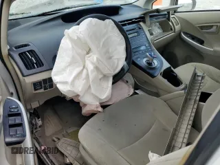 2011 Toyota Prius I z VIN JTDKN3DUXB1465701, wystawiony jako Copart lot #59497025 z przebiegiem Nie podano mil oraz Nie do naprawy • Non repairable. Historia ofert i sprzedaży dostępna na DreamBid. Obrazek 9.