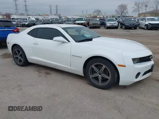 2012 Chevrolet Camaro 2LS с VIN 2G1FA1E38C9191427, выставлен на аукционе IAAI как лот 42013077 с пробегом 242 590 миль миль и . История ставок и продаж доступна на DreamBid. Изображение 1.