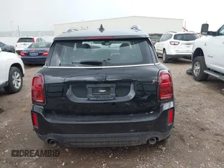 2022 MINI Countryman Cooper S with VIN WMZ83BR06N3N90333, listed as a IAAI auction lot 42629529 with 24,871 mi miles and . Bid and sale history available at DreamBid. Image 16.