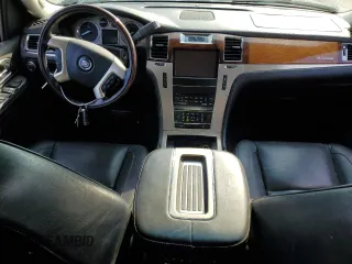 2013 Cadillac Escalade Platinum Edition with VIN 1GYS4DEF3DR125023, listed as a Copart auction lot 71715734 with 152,885 mi miles and Salvage Title. Bid and sale history available at carsss.com. Image 8.