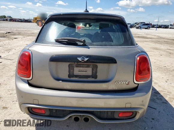 2018 MINI Hardtop 4 Door Cooper S with VIN WMWXU3C50J2F50669, listed as a Copart auction lot 55924355 with 64,702 mi miles and Salvage title. Bid and sale history available at DreamBid. Image 6.
