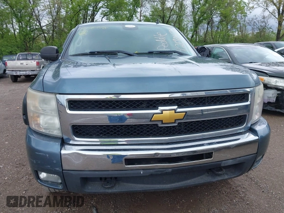 2011 Chevrolet Silverado 1500 LT with VIN 3GCPKSE33BG308883, listed as a IAAI auction lot 42130470 with 232,462 mi miles. Bid and sale history available at carsss.com. Image 12.