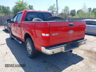 2008 Ford F-150 XLT z VIN 1FTPW145X8FB81979, wystawiony jako IAAI lot #42404011 z przebiegiem 112 856 mil mil oraz . Historia ofert i sprzedaży dostępna na DreamBid. Obrazek 3.
