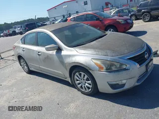 2013 Nissan Altima SV with VIN 1N4AL3AP5DC290156, listed as a IAAI auction lot 42541703 with 177,032 mi miles and . Bid and sale history available at DreamBid. Image 1.