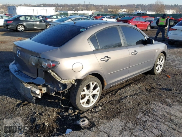 2008 Mazda 3 i Touring Value with VIN JM1BK32G181149702, listed as a IAAI auction lot 41800136 with 205,677 mi miles. Bid and sale history available at carsss.com. Image 4.