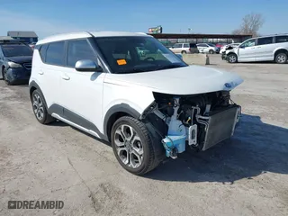 2020 Kia Soul LX with VIN KNDJ23AU1L7049429, listed as a IAAI auction lot 41382761 with 64,954 mi miles. Bid and sale history available at carsss.com. Image 1.