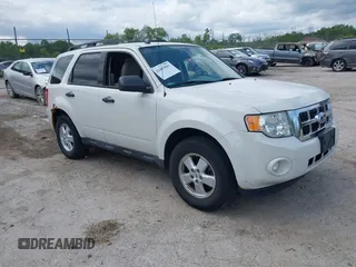 2012 Ford Escape XLT с VIN 1FMCU9DG2CKB18584, выставлен на аукционе IAAI как лот 42469881 с пробегом 166 469 миль миль и . История ставок и продаж доступна на DreamBid. Изображение 1.