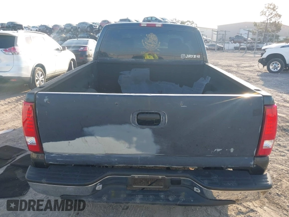 2005 Chevrolet Silverado 1500 LS z VIN 2GCEC19T251171411, wystawiony jako IAAI lot #42358834 z przebiegiem Nie podano mil oraz . Historia ofert i sprzedaży dostępna na DreamBid. Obrazek 16.