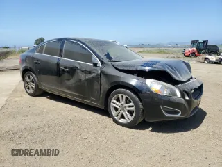 2013 Volvo S60 T5 Premier with VIN YV1612FS8D2211401, listed as a Copart auction lot 53580625 with 101,077 mi miles and Salvage Title. Bid and sale history available at carsss.com. Image 4.