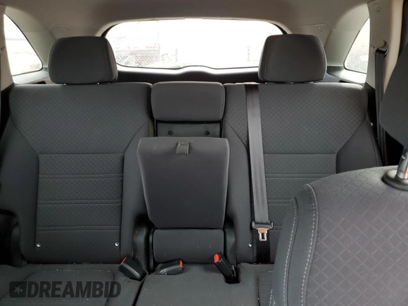 2018 Kia Sorento L with VIN 5XYPG4A39JG345727, listed as a Copart auction lot 45773965 with 134,615 mi miles and Clean Title. Bid and sale history available at carsss.com. Image 10.