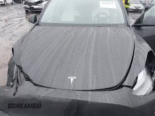 2025 Tesla Model Y Long Range with VIN 7SAYGDED6SF226035, listed as a IAAI auction lot 41102115 with Not Provided miles and . Bid and sale history available at DreamBid. Image 10.