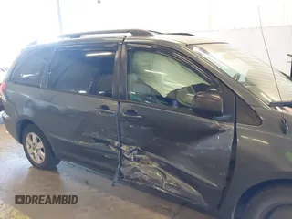 2006 Toyota Sienna CE with VIN 5TDZA23C46S433820, listed as a IAAI auction lot 41248882 with 256,856 mi miles. Bid and sale history available at carsss.com. Image 6.