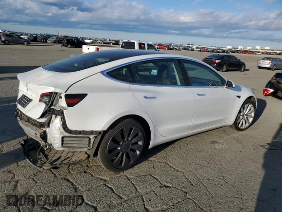 2020 Tesla Model 3 Standard Range Plus z VIN 5YJ3E1EA2LF709170, wystawiony jako Copart lot #47885075 z przebiegiem 126 550 mil mil oraz Szkoda całkowita • Salvage title. Historia ofert i sprzedaży dostępna na DreamBid. Obrazek 3.