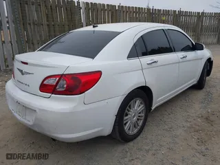 2008 Chrysler Sebring Limited with VIN 1C3LC66KX8N128524, listed as a IAAI auction lot 41795046 with 289,139 mi miles. Bid and sale history available at carsss.com. Image 4.