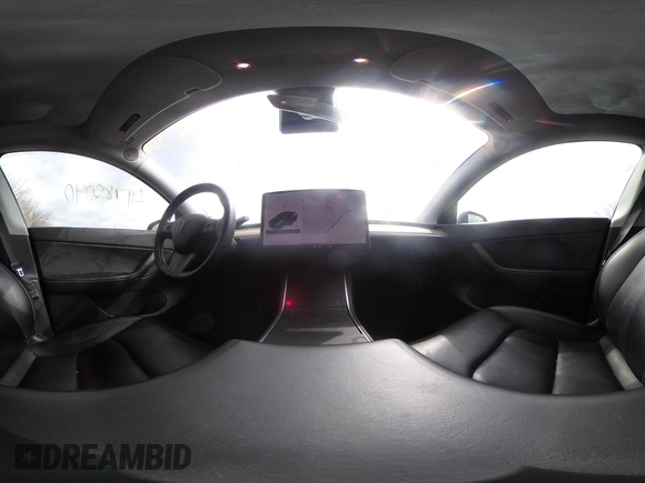 2021 Tesla Model Y Standard Range z VIN 5YJYGDED2MF118205, wystawiony jako IAAI lot #41785040 z przebiegiem 63 628 mil mil oraz . Historia ofert i sprzedaży dostępna na DreamBid. Obrazek 18.