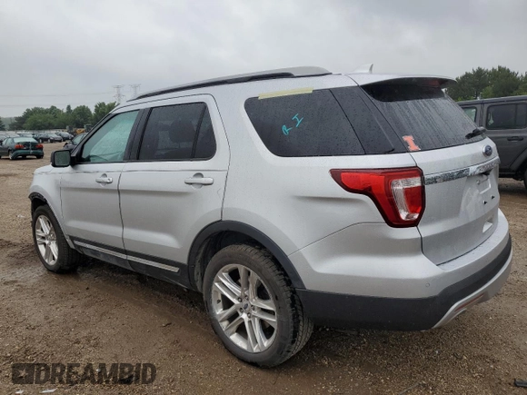 2017 Ford Explorer XLT z VIN 1FM5K8D83HGB60578, wystawiony jako Copart lot #59184795 z przebiegiem 100 850 mil mil oraz Szkoda całkowita • Salvage title. Historia ofert i sprzedaży dostępna na DreamBid. Obrazek 2.