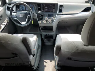 2020 Toyota Sienna LE Auto Access Seat с VIN 5TDKZ3DC4LS083406, выставлен на аукционе Copart как лот 59367425 с пробегом 28 420 миль миль и Списание • Salvage title. История ставок и продаж доступна на DreamBid. Изображение 8.
