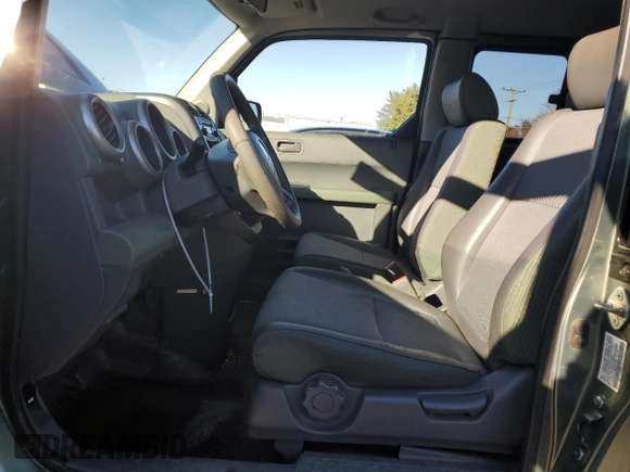 2005 Honda Element with VIN 5J6YH27305L031062, listed as a Copart auction lot 84324824 with 194,110 mi miles and Clean Title. Bid and sale history available at DreamBid. Image 7.