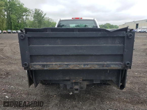 2013 GMC Sierra 2500HD Work Truck z VIN 1GT22ZC82DZ229449, wystawiony jako Copart lot #61175655 z przebiegiem Nie podano mil oraz Szkoda całkowita • Salvage title. Historia ofert i sprzedaży dostępna na DreamBid. Obrazek 6.