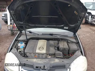 2005 Volkswagen Jetta 2.5L with VIN 3VWDF71K65M641809, listed as a IAAI auction lot 42230703 with 215,996 mi miles and . Bid and sale history available at DreamBid. Image 10.