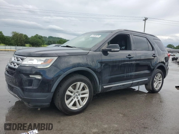 2018 Ford Explorer XLT z VIN 1FM5K8D87JGC55926, wystawiony jako Copart lot #57033875 z przebiegiem 197 354 mil mil oraz Szkoda całkowita • Salvage title. Historia ofert i sprzedaży dostępna na DreamBid. Obrazek 1.