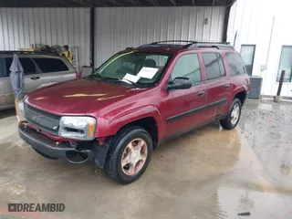 2005 Chevrolet TrailBlazer LS with VIN 1GNES16S556176536, listed as a IAAI auction lot 41973672 with 1 mi miles. Bid and sale history available at carsss.com. Image 2.