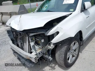 2013 Toyota Highlander Limited with VIN 5TDDK3EHXDS277513, listed as a IAAI auction lot 42506268 with 246,346 mi miles and . Bid and sale history available at DreamBid. Image 17.