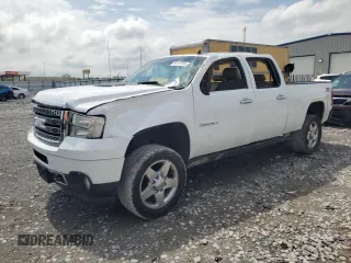 2013 GMC Sierra 2500HD Denali z VIN 1GT125E88DF138270, wystawiony jako Copart lot #55157925 z przebiegiem 286 238 mil mil oraz Szkoda całkowita • Salvage title. Historia ofert i sprzedaży dostępna na DreamBid. Obrazek 1.