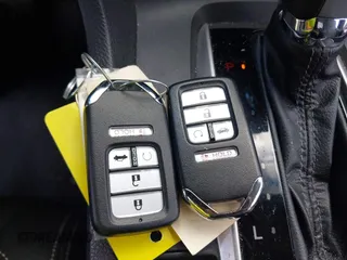 2019 Honda Civic EX z VIN 19XFC1F30KE018579, wystawiony jako IAAI lot #42167475 z przebiegiem 79 228 mil mil oraz . Historia ofert i sprzedaży dostępna na DreamBid. Obrazek 11.