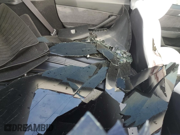 2024 Tesla Model Y with VIN 7SAYGDED2RA331985, listed as a Copart auction lot 60240705 with Not provided miles and Salvage title. Bid and sale history available at DreamBid. Image 10.