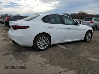 2022 Alfa Romeo Giulia with VIN ZARFANAN8N7652657, listed as a Copart auction lot 41268223 with 0 mi miles. Bid and sale history available at carsss.com. Image 3.