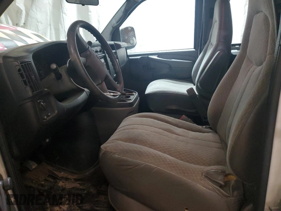2006 GMC Savana Cargo Van with VIN 1GTGG29V261128876, listed as a Copart auction lot 44352625 with 230,977 mi miles and Salvage Title. Bid and sale history available at carsss.com. Image 7.