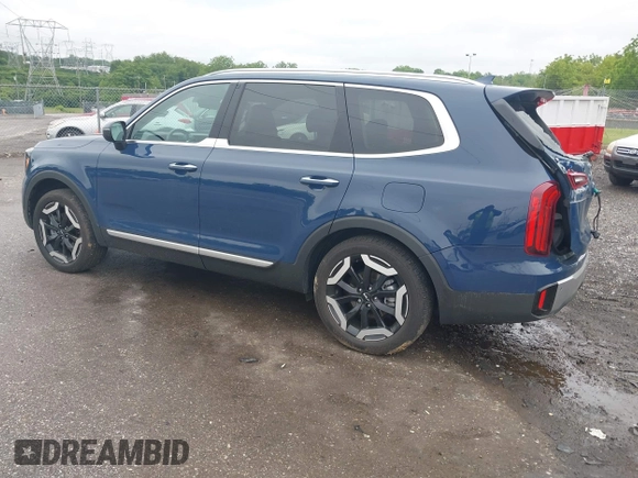 2023 Kia Telluride S with VIN 5XYP64GC0PG391725, listed as a IAAI auction lot 42380243 with 28,269 mi miles and . Bid and sale history available at DreamBid. Image 3.
