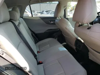 2022 Toyota Venza LE with VIN JTEAAAAH3NJ101879, listed as a Copart auction lot 61860774 with 32,762 mi miles and Salvage Title. Bid and sale history available at carsss.com. Image 11.