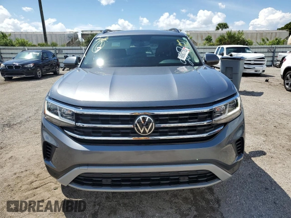 2021 Volkswagen Atlas SE with VIN 1V2JP2CAXMC562278, listed as a Copart auction lot 68907783 with 57,966 mi miles and . Bid and sale history available at DreamBid. Image 5.