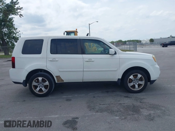 2013 Honda Pilot EX-L with VIN 5FNYF3H55DB013160, listed as a IAAI auction lot 42093991 with 235,443 mi miles. Bid and sale history available at carsss.com. Image 13.