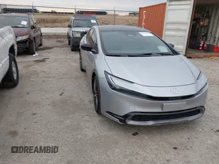 2024 Toyota Prius LE z VIN JTDACAAU0R3020473, wystawiony jako IAAI lot #42170556 z przebiegiem 26 190 mil mil oraz . Historia ofert i sprzedaży dostępna na DreamBid. Obrazek 1.