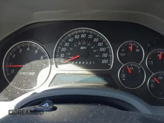 2008 GMC Envoy Denali with VIN 1GKET63M082175769, listed as a IAAI auction lot 41604135 with 136,013 mi miles. Bid and sale history available at carsss.com. Image 7.