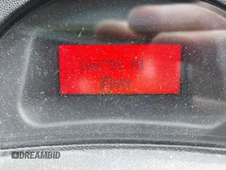 2005 Pontiac Grand Prix с VIN 2G2WP522451205984, выставлен на аукционе IAAI как лот 42309179 с пробегом 166 793 миль миль и . История ставок и продаж доступна на DreamBid. Изображение 7.