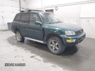 2000 Toyota RAV4 z VIN JT3HP10V4Y7152631, wystawiony jako IAAI lot #42064387 z przebiegiem 223 195 mil mil oraz . Historia ofert i sprzedaży dostępna na DreamBid. Obrazek 1.
